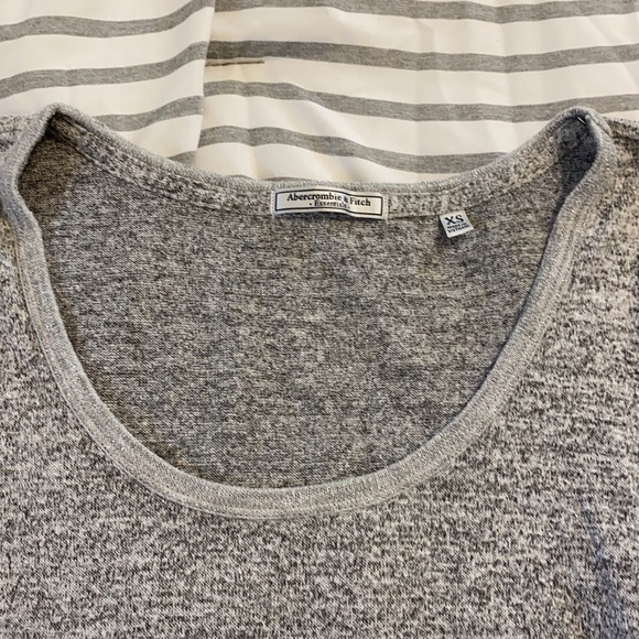 Abercrombie long sleeve T-shirt - Picture 3 of 3